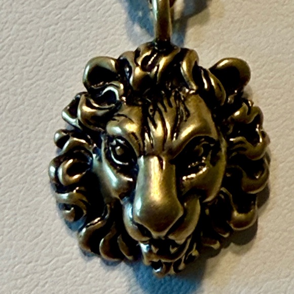 Gucci Lion Head Necklace! - Picture 6 of 13